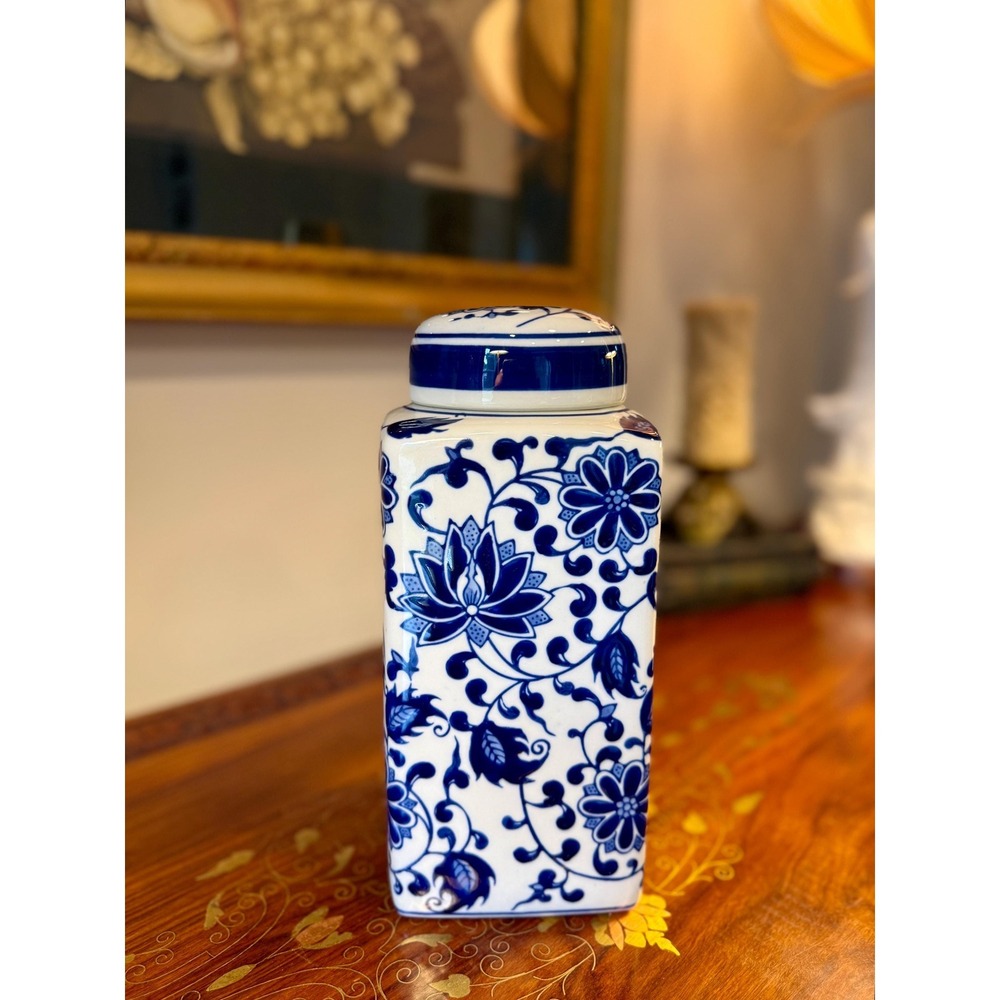 Vintage Bombay Blue & Whiteβ Porcelain Ginger Jar β’ Lotus Floral Lidded Jar